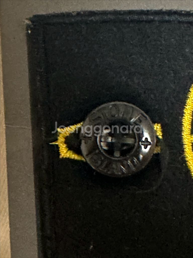 스톤아일랜드 맨투맨--9