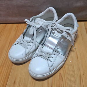 발렌티노 41. 반