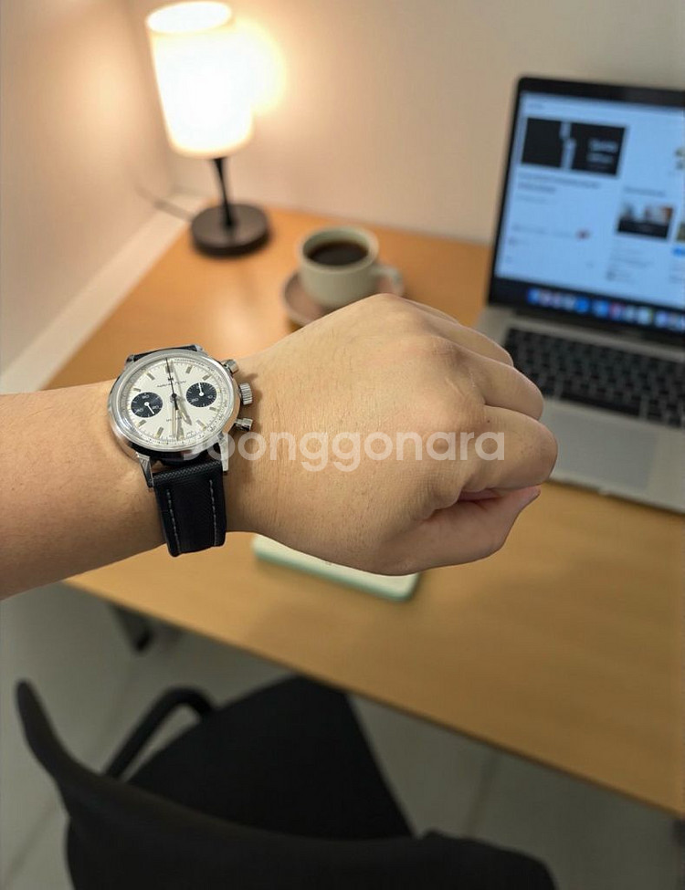 해밀턴 인트라매틱 크로노그래프 H 팬더--1