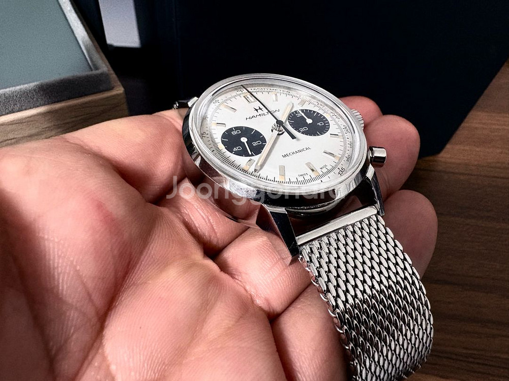 해밀턴 인트라매틱 크로노그래프 H 팬더--2