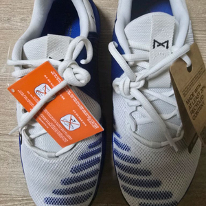 나이키 메트콘9 흰색+파랑 275 새상품 91000원