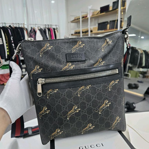 [A급컨디션]구찌 점핑 타이거 메신저백