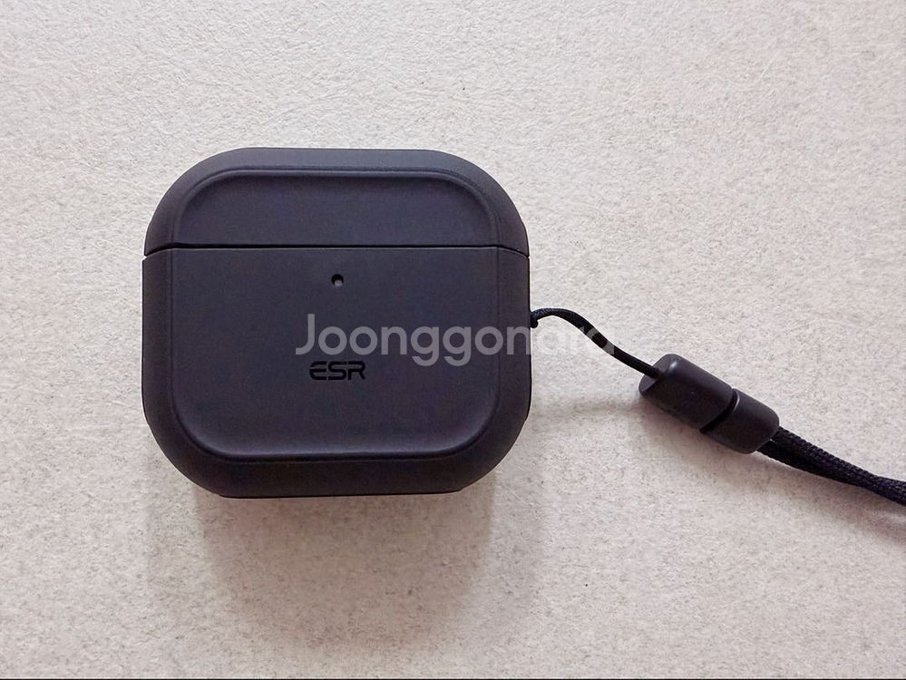 애플 에어팟 4세대 노이즈캔슬링 팝니다. S급 상태--1