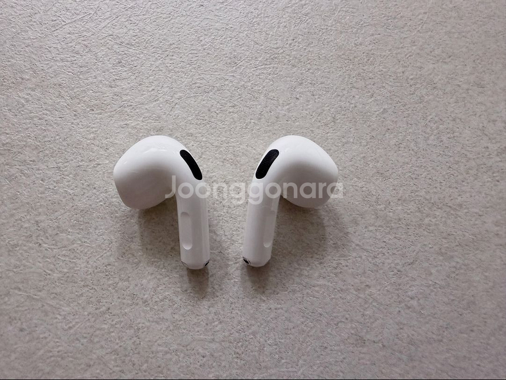 애플 에어팟 4세대 노이즈캔슬링 팝니다. S급 상태--5