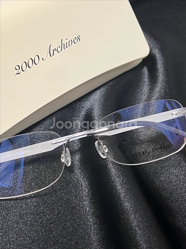 2000아카이브스 안경(카리나 착용)--2