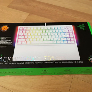 레이저 블랙위도우 V4 75% 화이트 게이밍키보드