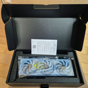 이엠텍 NVIDIA RTX 5060 Ti 16GB