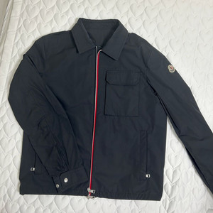 몽클레어 바람막이