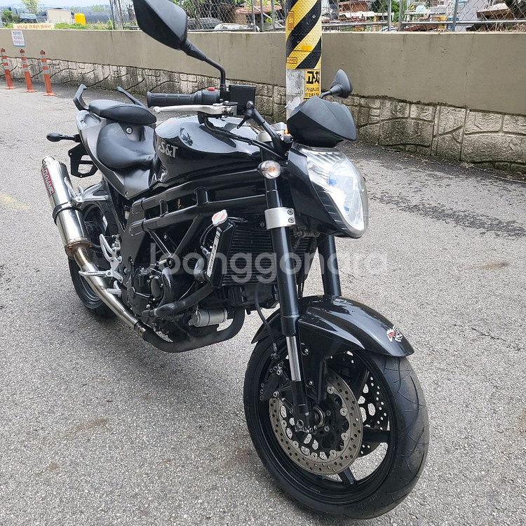 17년식 코멧650 네이키드 오토바이 마지막 연식--3