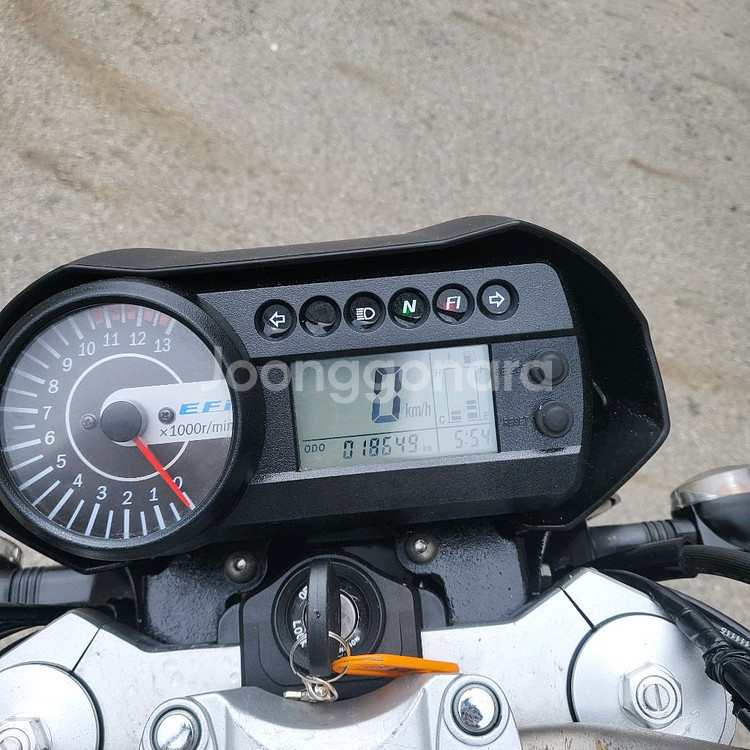 17년식 코멧650 네이키드 오토바이 마지막 연식--5