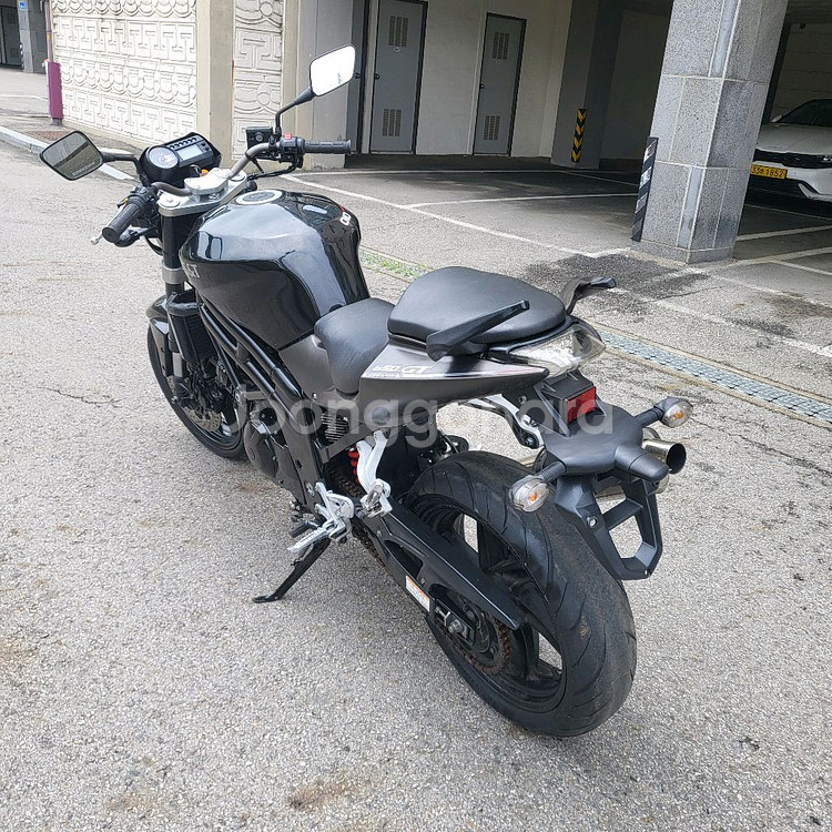 17년식 코멧650 네이키드 오토바이 마지막 연식--4