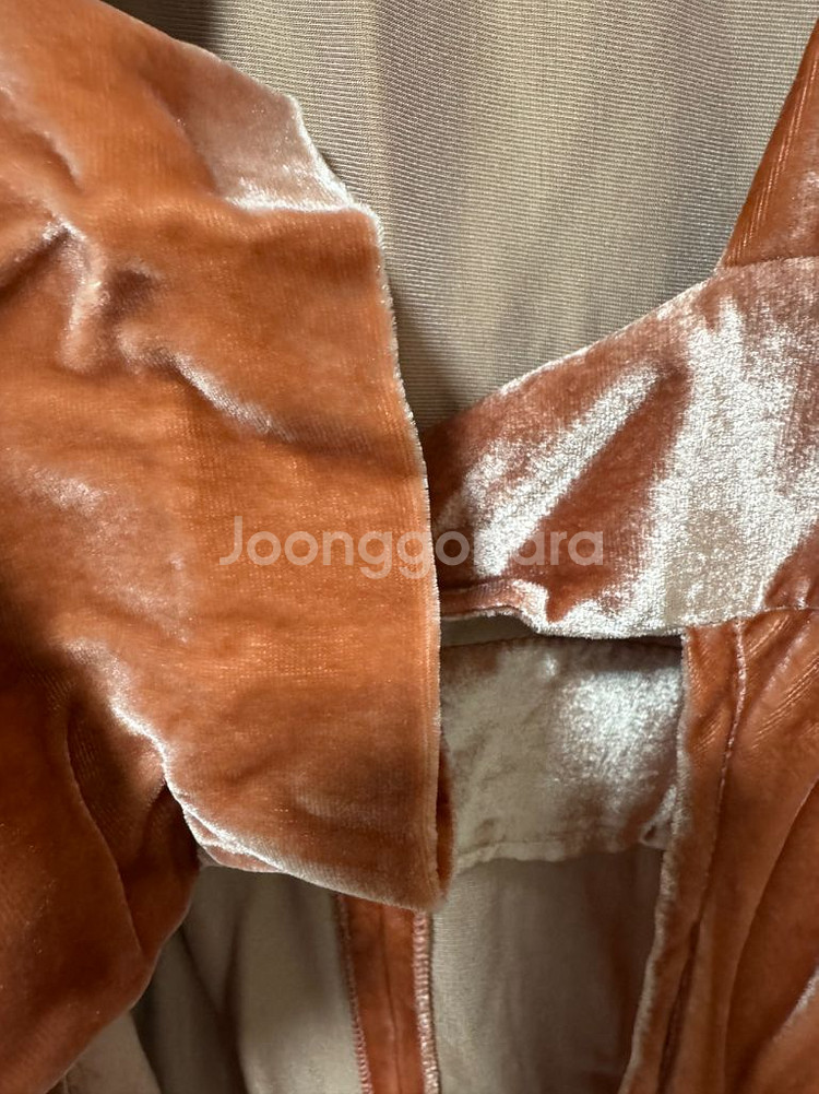 코스모폴리탄줄라이 로브--1