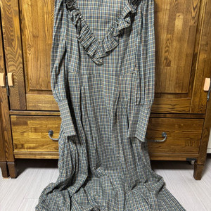 코스모폴리탄줄라이 원피스