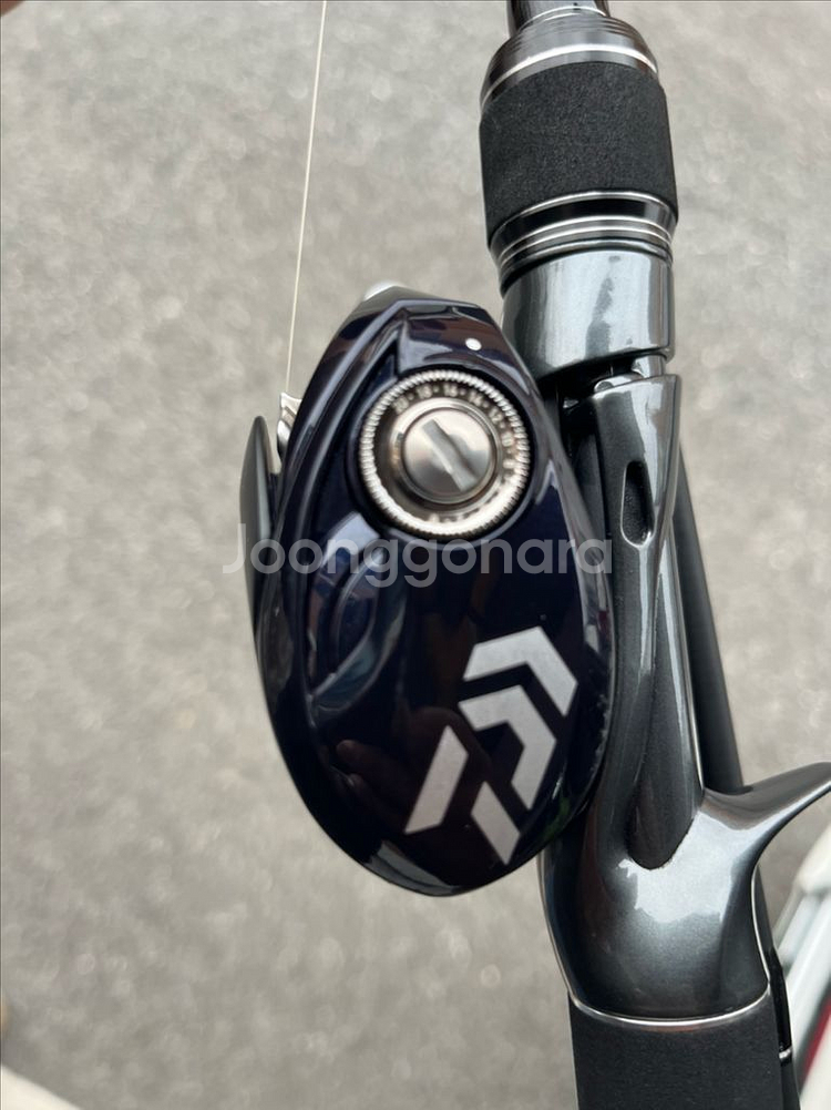 다이와 쏠티스트tw100xhl릴 마리수 로드 팝니다--4