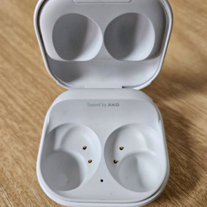 갤럭시 버즈2 화이트 충전본체 SM-R177