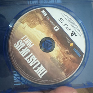 플스5 라스트 오브 어스 파트1 팝니다