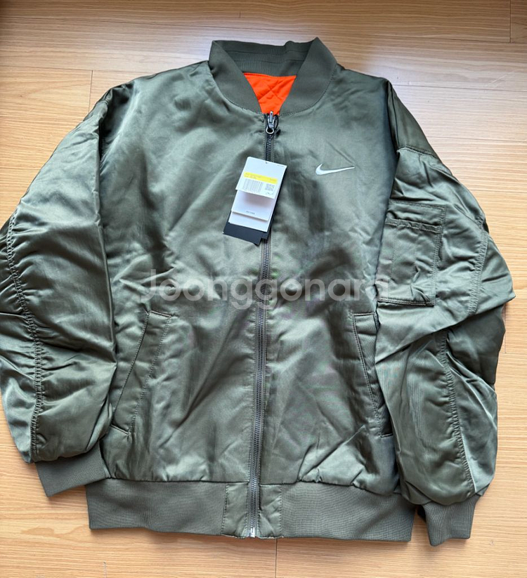 (W) 나이키 NSW 리버시블 바시티 봄버 자켓 올리브--5