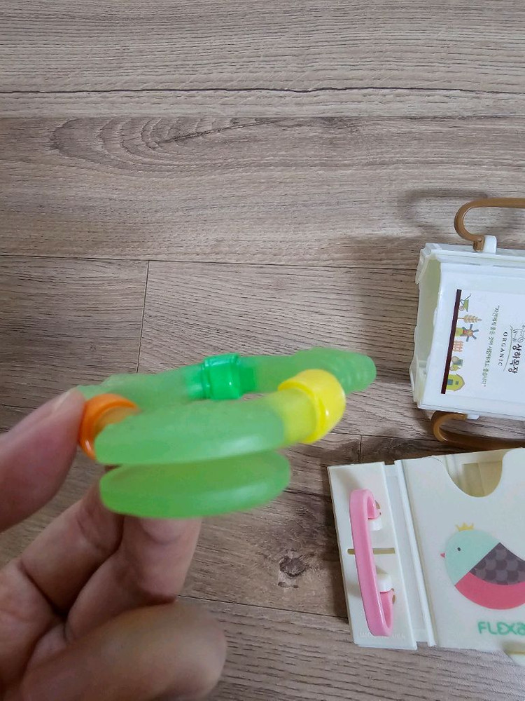 플렉사 우유 홀더. 더블하트 치발기. 유아과일망--3