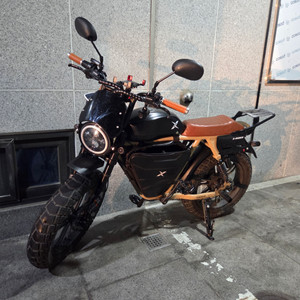 24년식 엑스라이더 x200 pro 베이지 자토바이