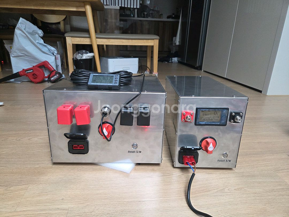 인산철파워뱅크12v320a--1