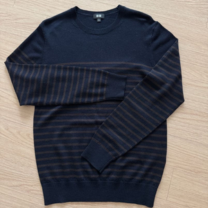 (새제품)유니클로 스트라이프 울100 니트