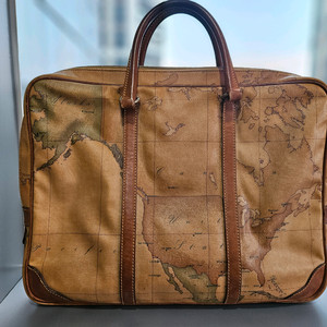 알비에르 마르티니 서류가방 판매합니다