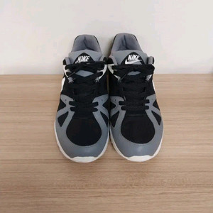 남성 나이키 에어 스트럭처 블랙 운동화 (285)
