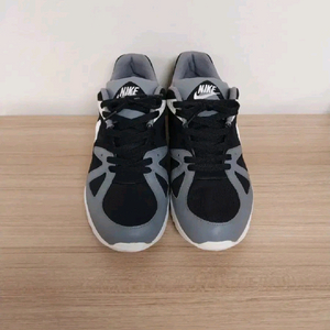 남성 나이키 에어 스트럭처 블랙 운동화 (285)