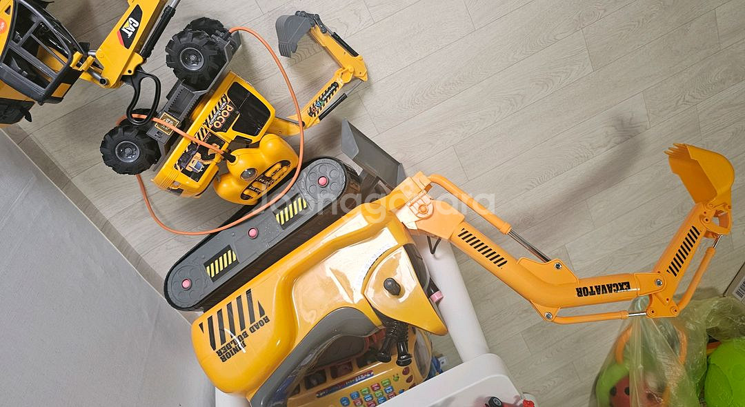 포크레인장난감 일괄 cat 타요 등등등 일괄 팝니다--1