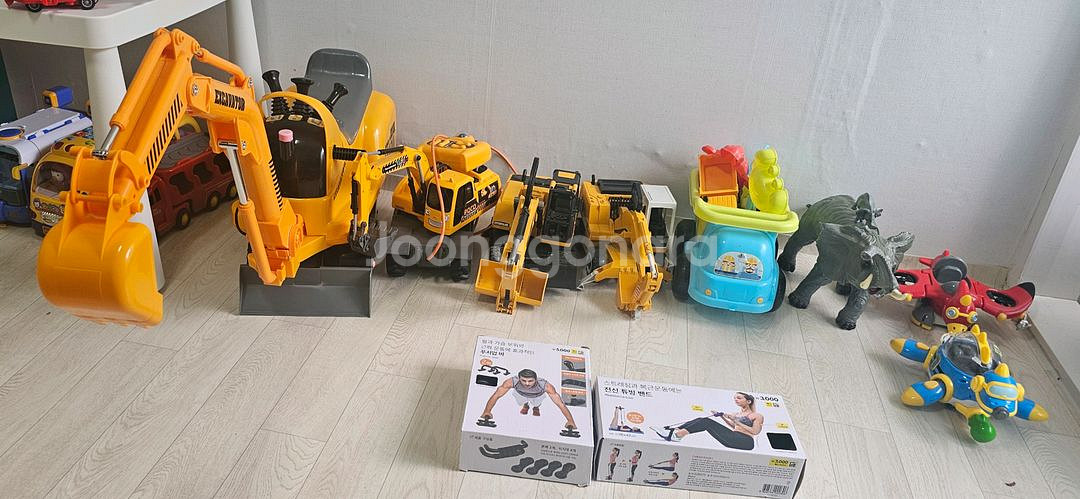 포크레인장난감 일괄 cat 타요 등등등 일괄 팝니다--0
