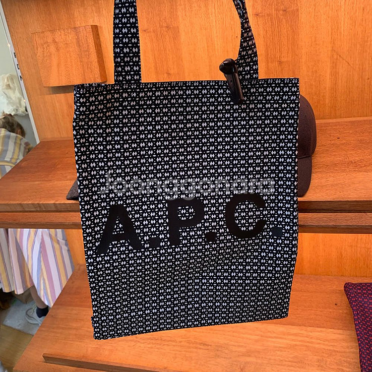 A.P.C. 아페쎄 lou 패턴 에코 숄더백--1