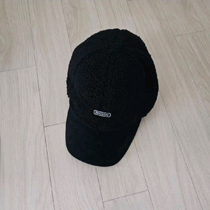 스케쳐스 뽀글 볼캡