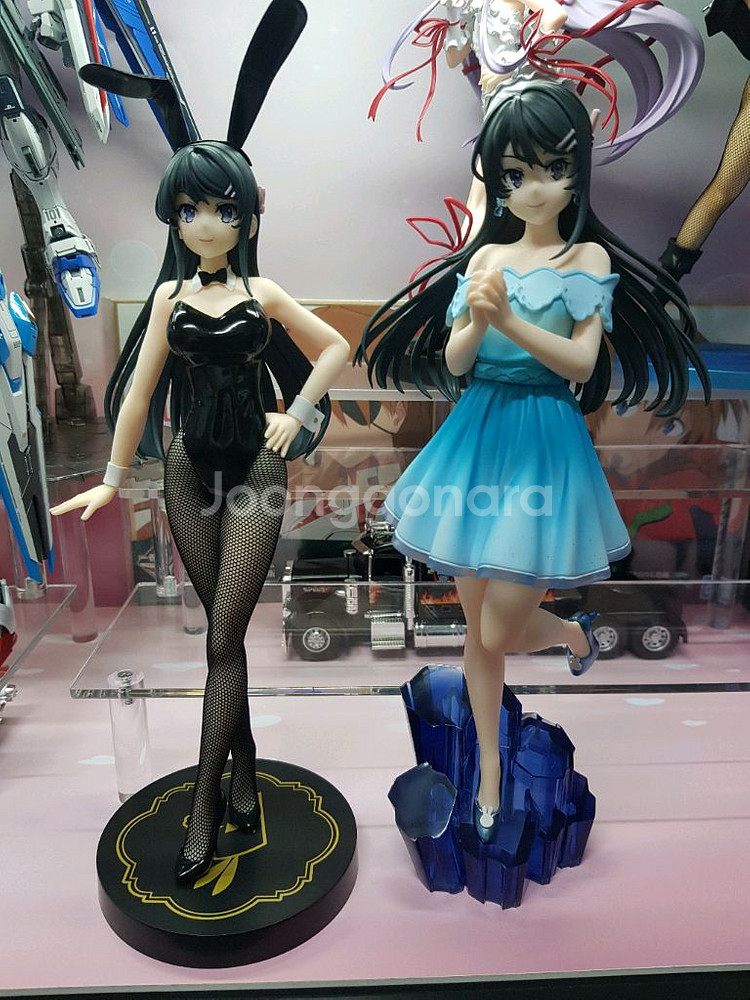 청춘돼지 사쿠라지마 마이 경품 피규어 2종--0