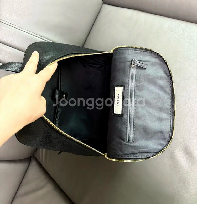 빈폴 애니백팩.천연소가죽(블랙.정품--6