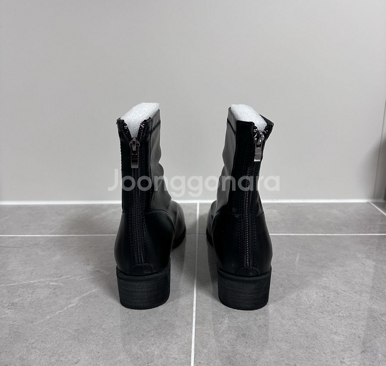 [새상품 (245mm)] 여성 워커--2