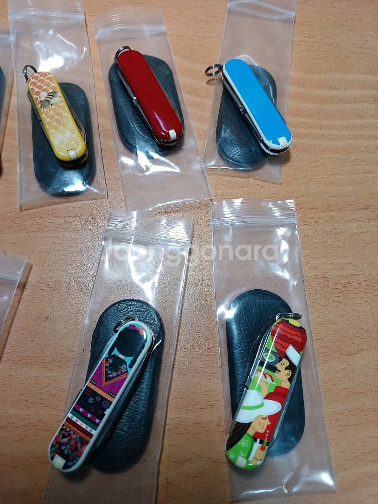 빅토리녹스 키체인 멀티툴 클래식SD--4