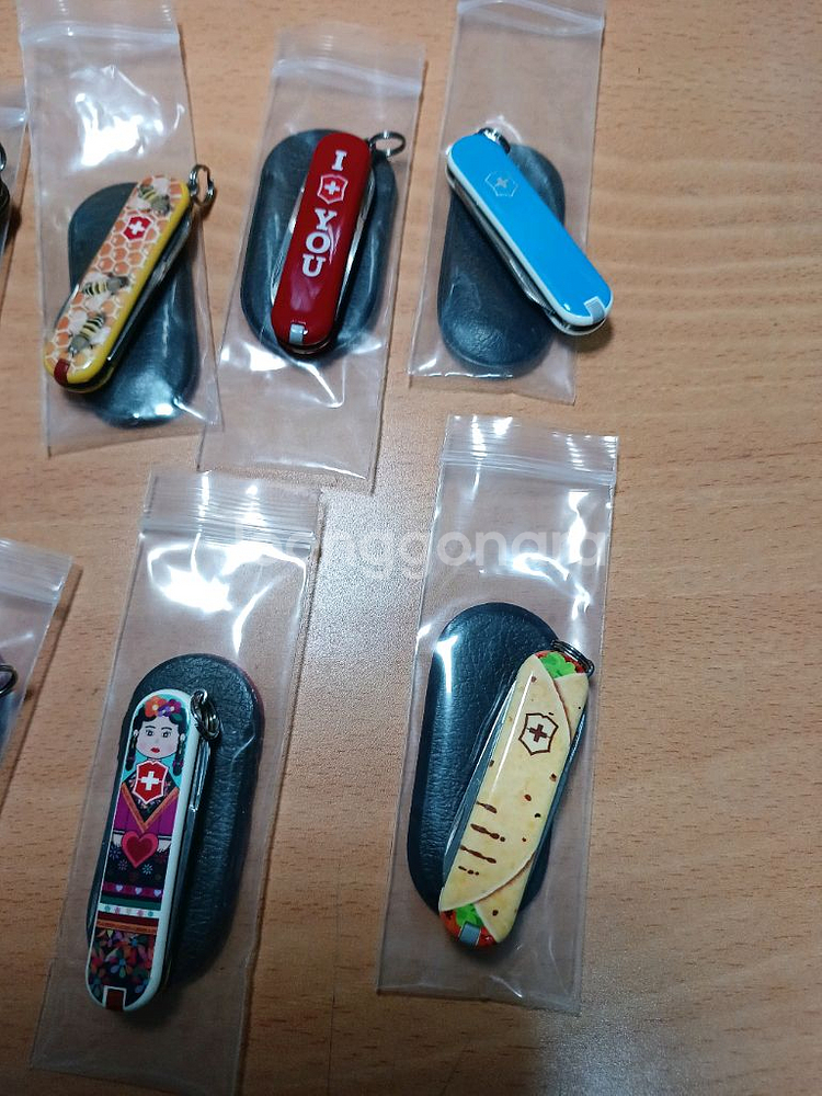 빅토리녹스 키체인 멀티툴 클래식SD--2