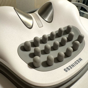 메디니스 목 견인기 넥트레칭 2종 목디스크 거북목 교정