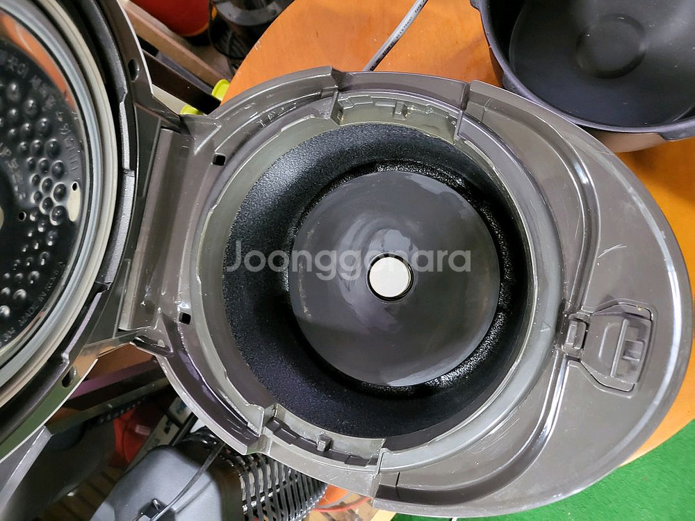 23년쿠쿠 풀스테인리스 압력밥솥 CRP-R069FGB--3