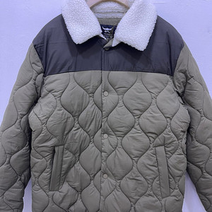 버팔로 양털배색 패딩점퍼 (웰론소재)