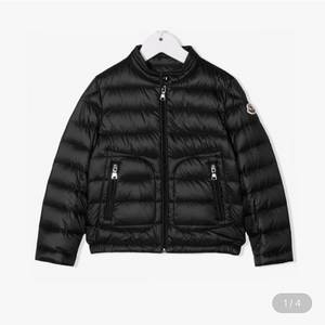 몽클레어 키즈 패딩 8A