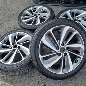 니로 18인치 2254518 휠타이어 팝니다