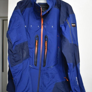 밀레 남성 바람막이 (100)