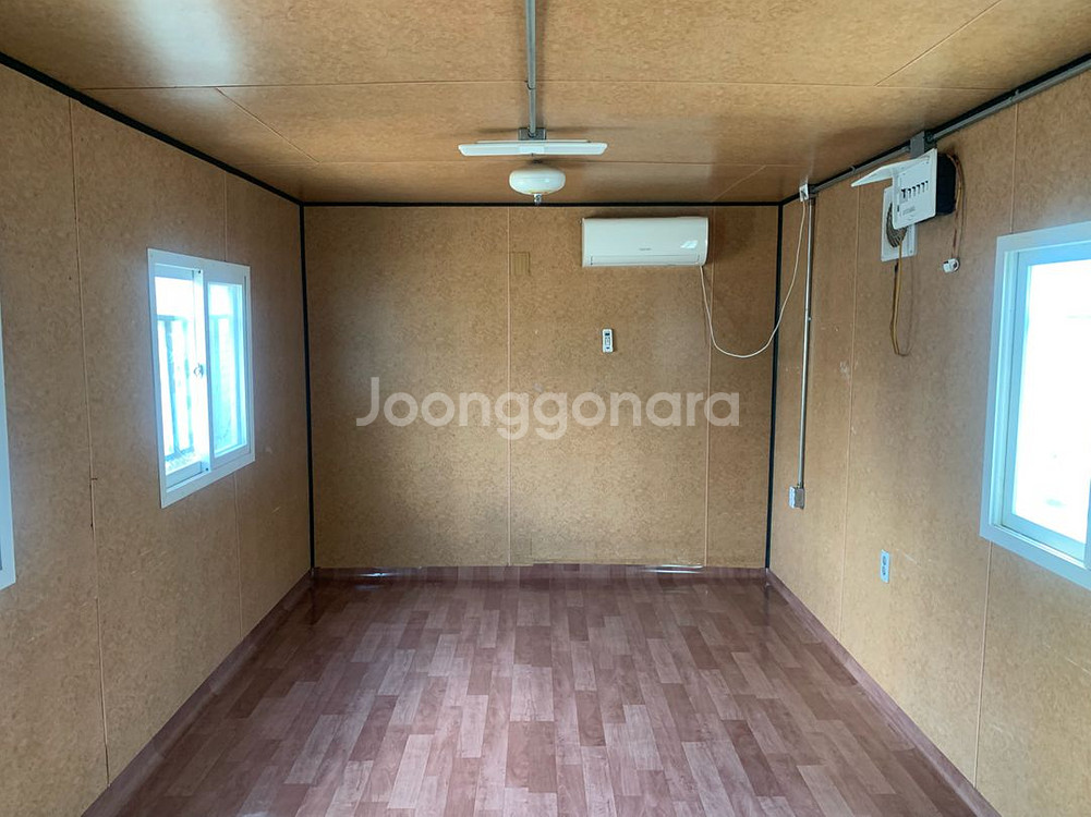 중고컨테이너 3*6 강관배관,에어컨포함--1
