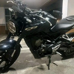 혼다 CB125R 24년식 검정색상 판매