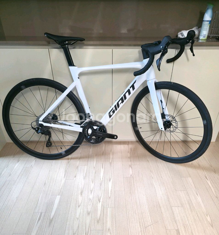 자이언트 컨텐드 에어로1 M사이즈 판매합니다--0