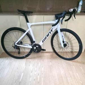 자이언트 컨텐드 에어로1 M사이즈 판매합니다