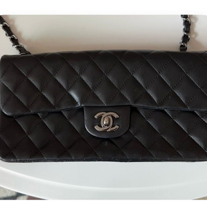 샤넬백 클래식 램스킨 플랩백 바게트백 블랙은장