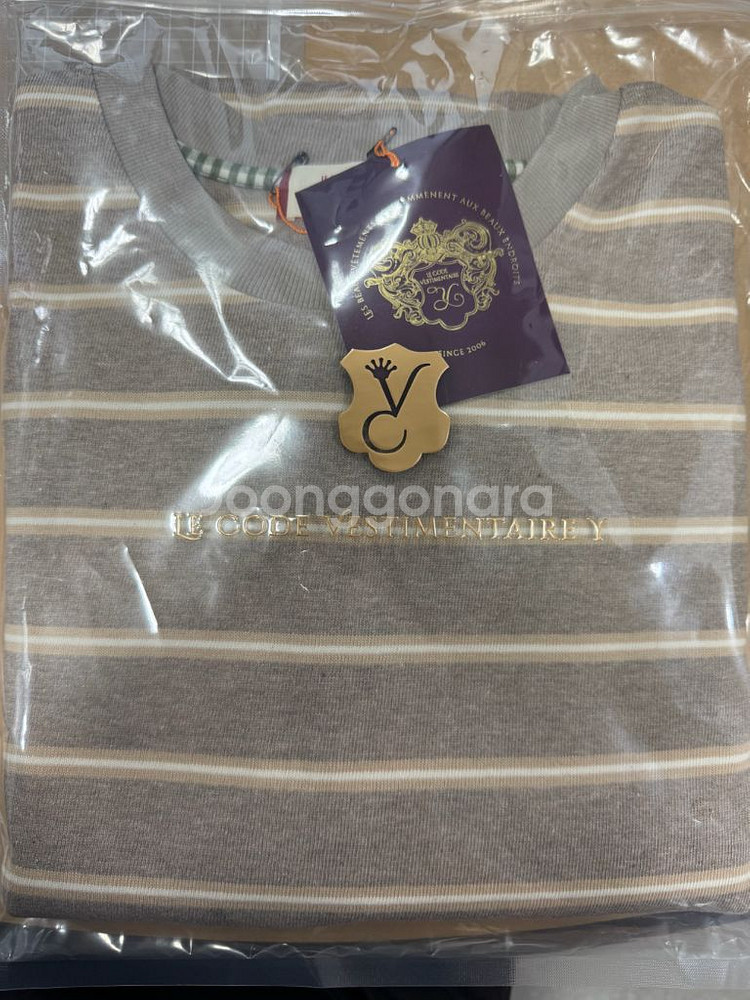 코스모폴리탄줄라이 티셔츠--1