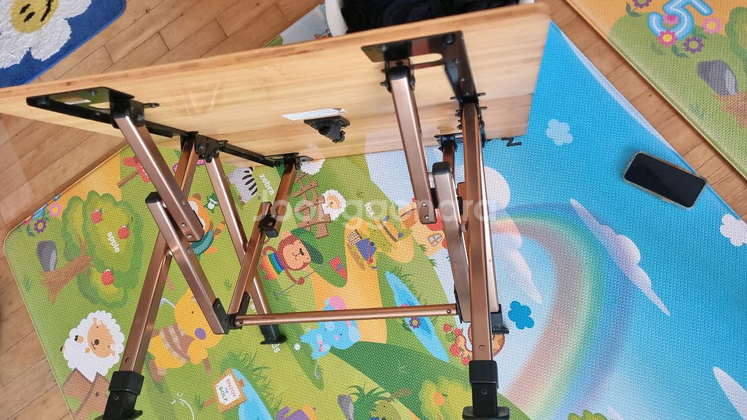 콜맨 컴포트마스터 뱀부 캠핑 테이블--1